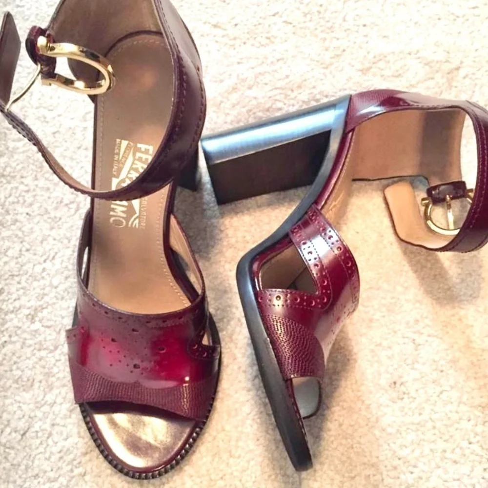 Salvatore Ferragamo Naula cherry Leather Gancini Buckle Heel Sandals Womens 5